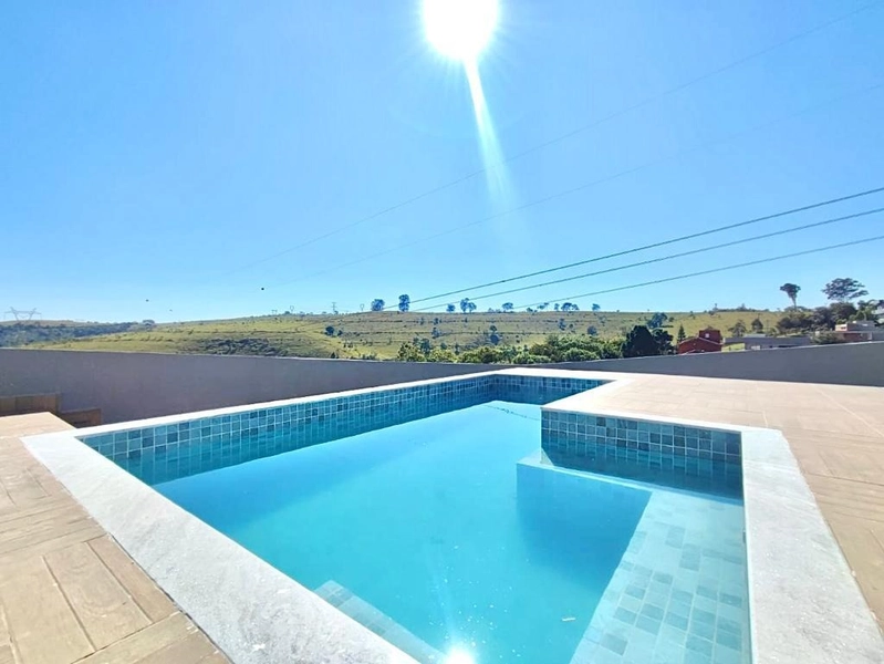 Casa térrea no condomínio Terras de Santa Cruz: 2ª foto da galeria de imagens do imóvel