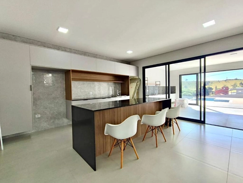 Casa térrea no condomínio Terras de Santa Cruz: 3ª foto da galeria de imagens do imóvel