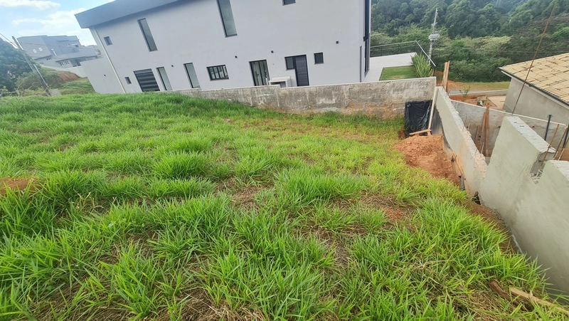 Terreno no condomínio Campos do Conde: 3ª foto da galeria de imagens do imóvel