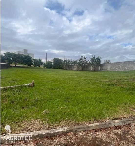 Terreno Exclusivo com Vista Espetacular: Montanha e Lago!: 2ª foto da galeria de imagens do imóvel