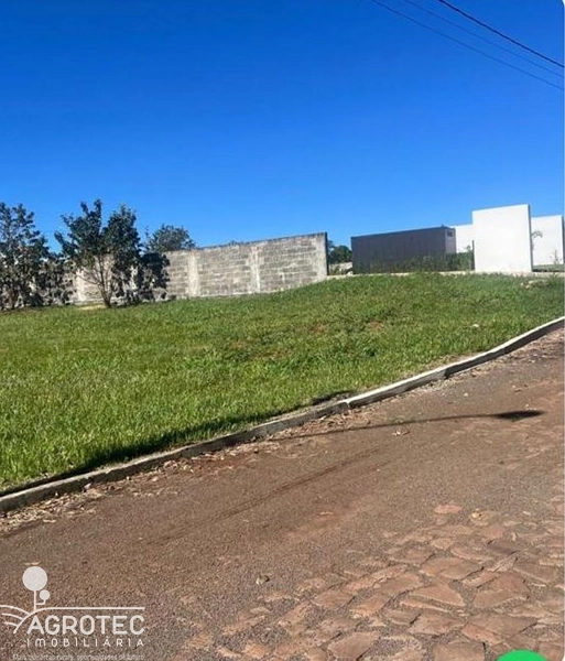 Terreno Exclusivo com Vista Espetacular: Montanha e Lago!: 1ª foto da galeria de imagens do imóvel
