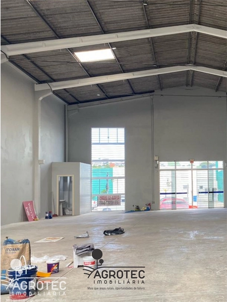 BARRACÃO COMERCIAL PARA LOCAÇÃO – BAIRRO UNIVERSITÁRIO!: 3ª foto da galeria de imagens do imóvel