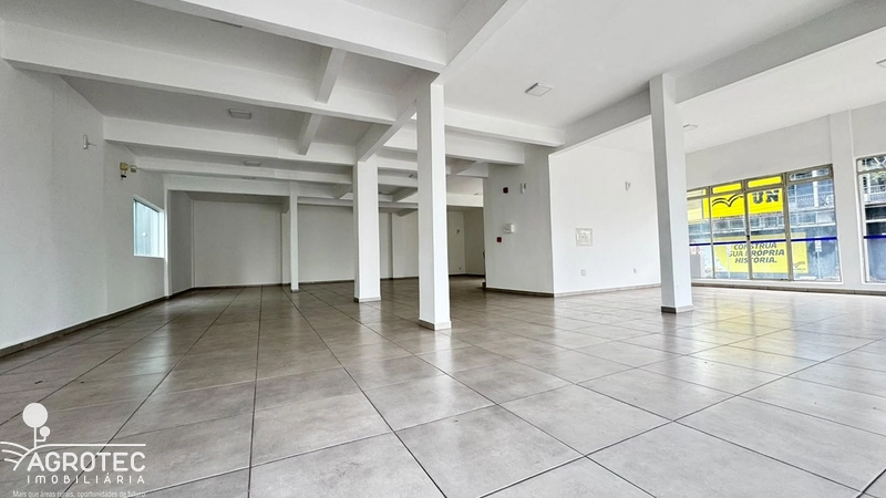 Ótima sala comercial no centro de Chapecó.: 13ª foto da galeria de imagens do imóvel
