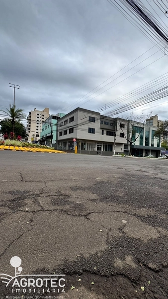 Ótima sala comercial no centro de Chapecó.: 2ª foto da galeria de imagens do imóvel