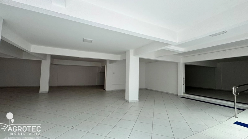 Ótima sala comercial no centro de Chapecó.: 8ª foto da galeria de imagens do imóvel