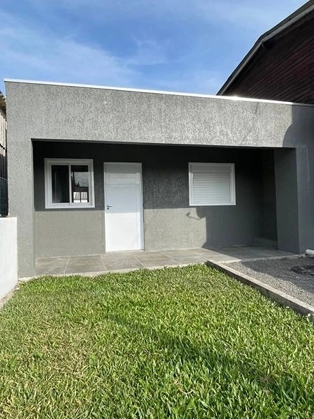 CASA 2 DORMITÓRIOS EM CAPÃO NOVO: 1ª foto da galeria de imagens do imóvel