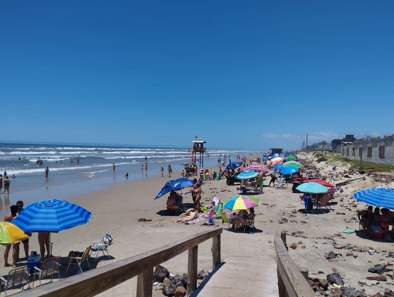 APARTAMENTO NO JARDIM BEIRA MAR PÉ NA AREIA : 10ª foto da galeria de imagens do imóvel