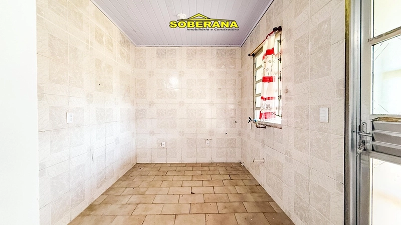 CASA 2 DORMITÓRIOS EM CAPÃO NOVO: 3ª foto da galeria de imagens do imóvel