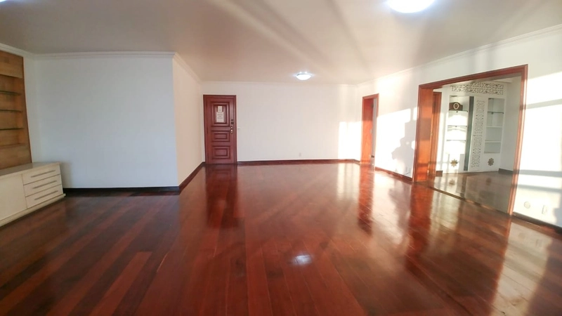 Apartamento 4 quartos na Praia de Icaraí - Niterói - RJ: 3ª foto da galeria de imagens do imóvel