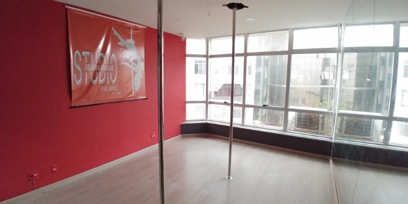 SALA COMERCIAL REFORMADA, EM PONTO ESTRATÉGICO DE NITERÓI: 4ª foto da galeria de imagens do imóvel