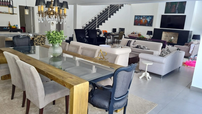 🏡 Casa em Condomínio no Centro de Xangri-Lá: 4ª foto da galeria de imagens do imóvel