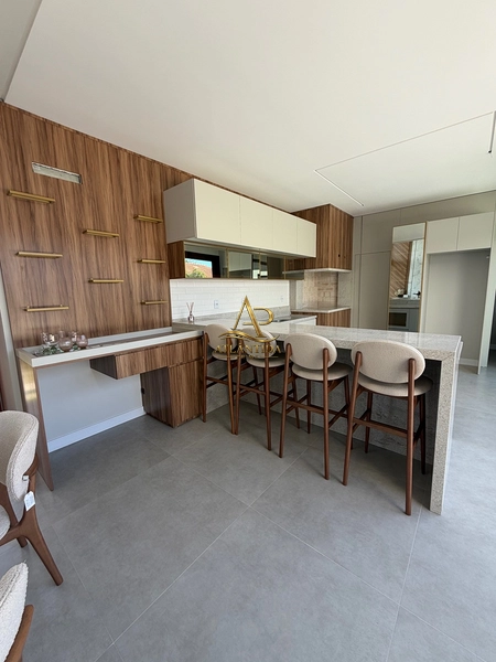BELÍSSIMA   CASA NOVA A 2 QUADRAS DO MAR: 7ª foto da galeria de imagens do imóvel
