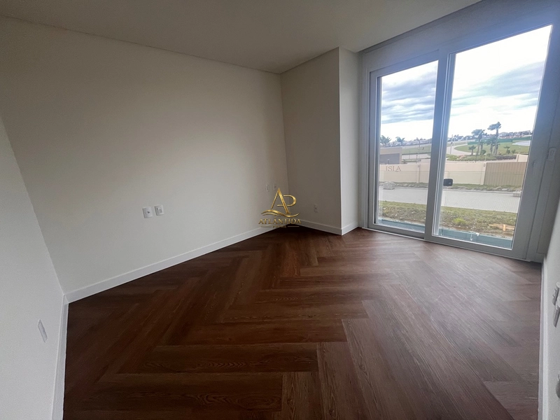 Residência exclusiva em condomínio fechado no bairro Maristela, em Xangri-Lá.: 9ª foto da galeria de imagens do imóvel
