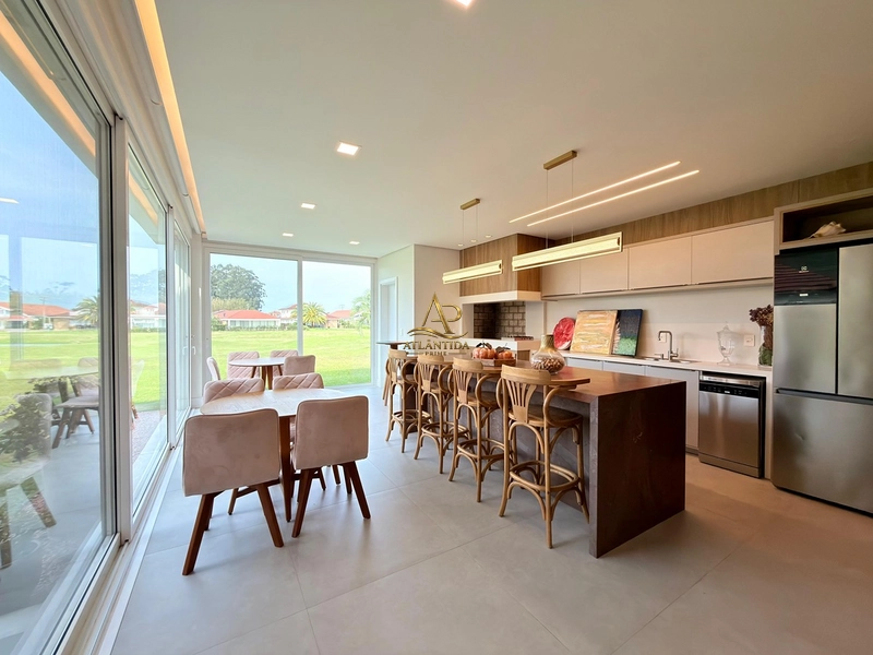 ✨ **Mais do que uma casa, um patrimônio preparado para proporcionar uma experiência única de viver o litoral.**: 15ª foto da galeria de imagens do imóvel