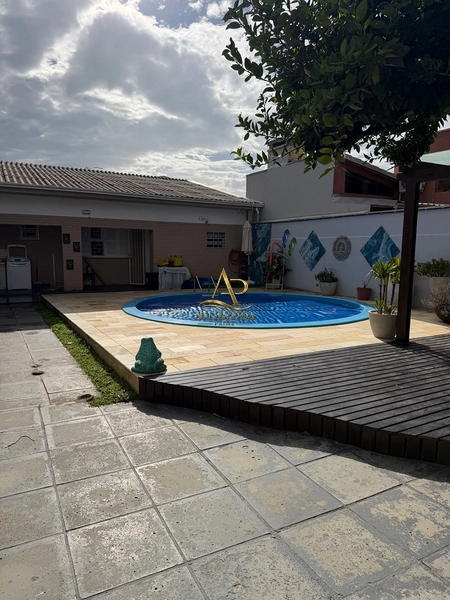 A tradicional casa em Atlântida.: 14ª foto da galeria de imagens do imóvel