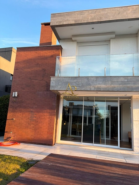 🏡 Casa sofisticada no coração de Xangri-Lá: 3ª foto da galeria de imagens do imóvel