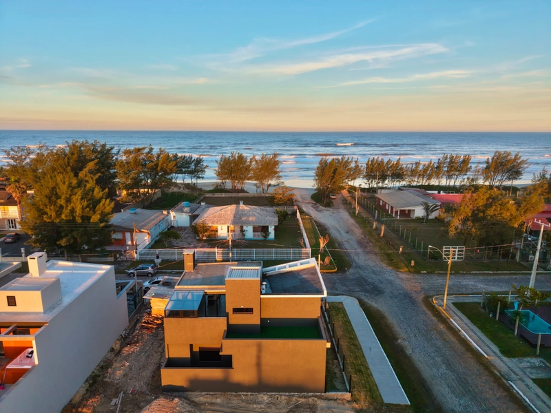Casa 3 suítes com vista mar - Zona Norte, Capão da Canoa: 1ª foto da galeria de imagens do imóvel