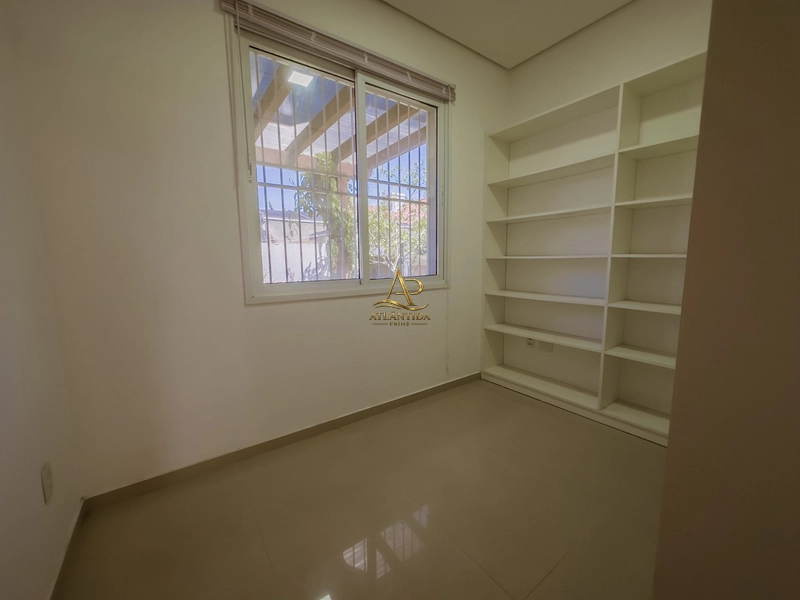 Ótima localização, amplo terreno com piscina !: 17ª foto da galeria de imagens do imóvel