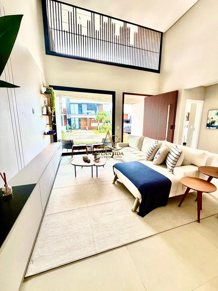 Oportunidade no Sunset , casa nova , nunca ocupada , mobiliada e decorada !: 5ª foto da galeria de imagens do imóvel