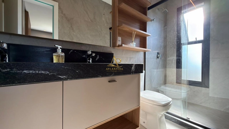 Magnífico sobrado com 5 suítes, piscina, living integrado e mais de 234 m², totalmente mobiliado e decorado.: 11ª foto da galeria de imagens do imóvel