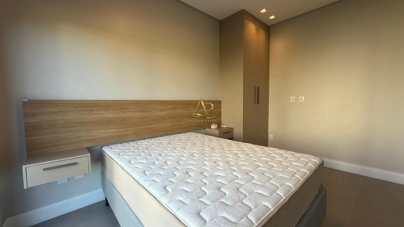 Magnífico sobrado com 5 suítes, piscina, living integrado e mais de 234 m², totalmente mobiliado e decorado.: 16ª foto da galeria de imagens do imóvel