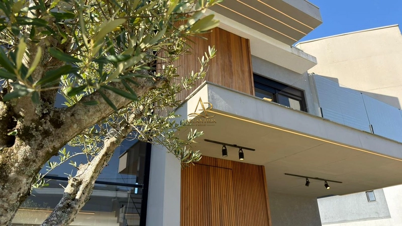 Magnífico sobrado com 5 suítes, piscina, living integrado e mais de 234 m², totalmente mobiliado e decorado.: 22ª foto da galeria de imagens do imóvel