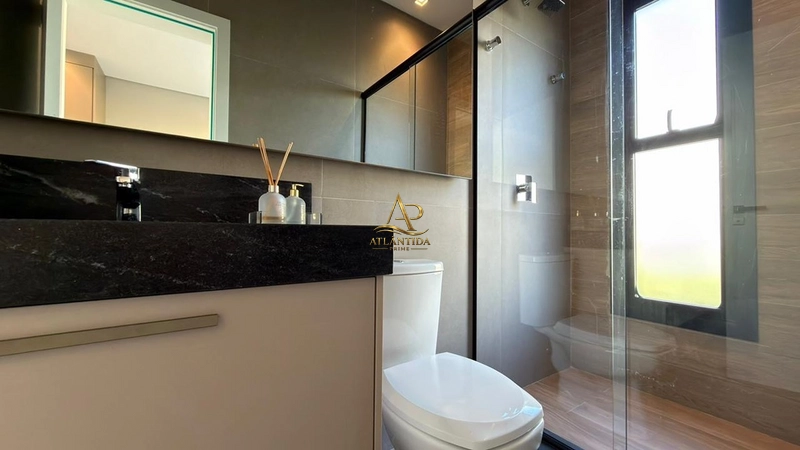 Magnífico sobrado com 5 suítes, piscina, living integrado e mais de 234 m², totalmente mobiliado e decorado.: 12ª foto da galeria de imagens do imóvel