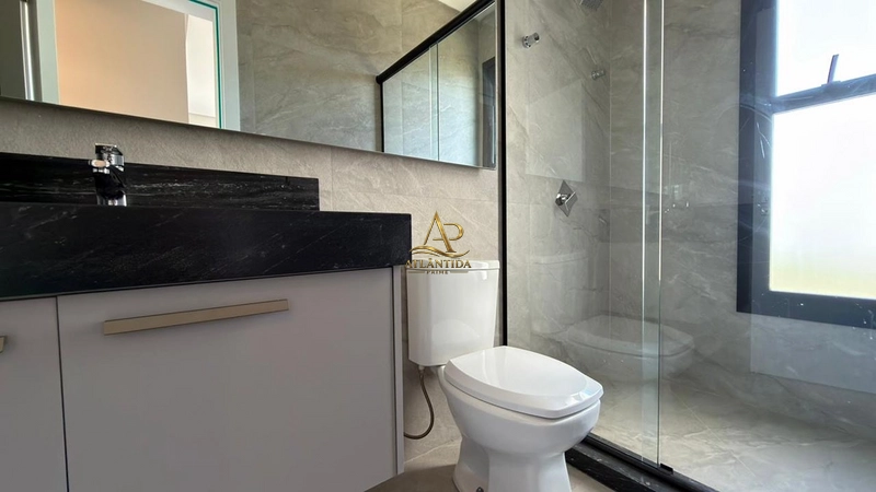Magnífico sobrado com 5 suítes, piscina, living integrado e mais de 234 m², totalmente mobiliado e decorado.: 17ª foto da galeria de imagens do imóvel