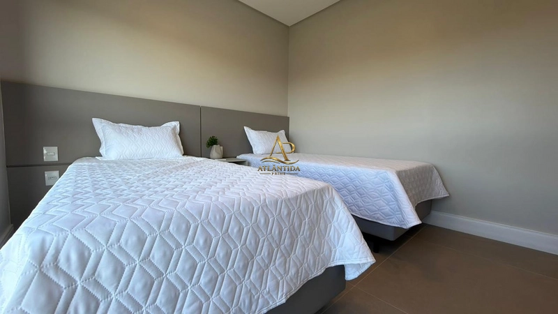 Magnífico sobrado com 5 suítes, piscina, living integrado e mais de 234 m², totalmente mobiliado e decorado.: 19ª foto da galeria de imagens do imóvel