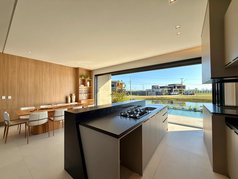 Uma residência completa, mobiliada e decorada, com ambientes pensados para proporcionar conforto, lazer e integração com a natureza.: 16ª foto da galeria de imagens do imóvel