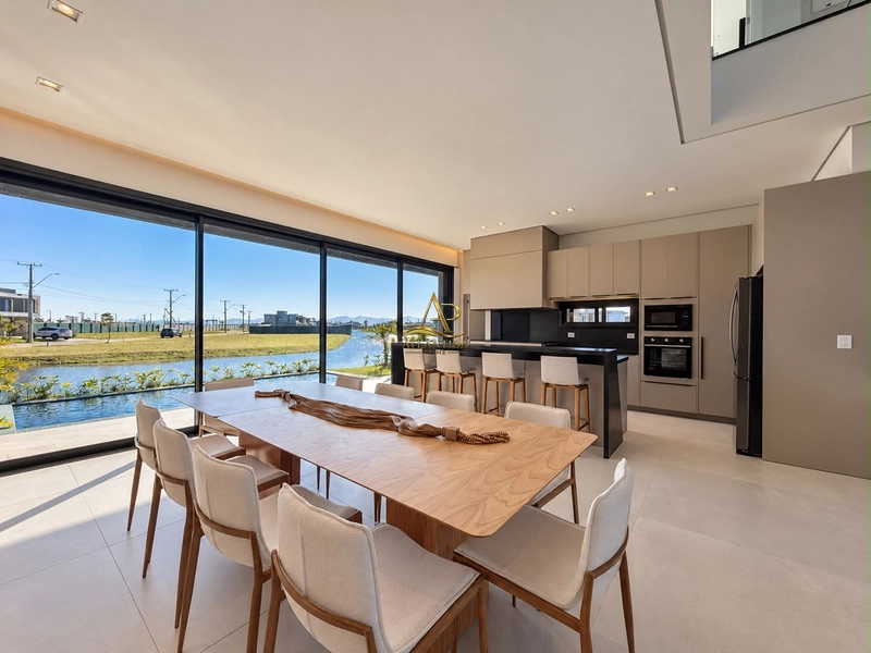Uma residência completa, mobiliada e decorada, com ambientes pensados para proporcionar conforto, lazer e integração com a natureza.: 12ª foto da galeria de imagens do imóvel