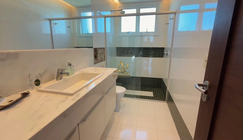 🏡 Seu novo capítulo começa aqui!  Imagine viver ou veranear em uma casa de alto padrão, com 4 suítes, piscina privativa e ambientes projetados para oferecer conforto, sofisticação e momentos inesquecíveis com a família.: 22ª foto da galeria de imagens do imóvel