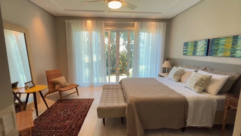🏡 Seu novo capítulo começa aqui!  Imagine viver ou veranear em uma casa de alto padrão, com 4 suítes, piscina privativa e ambientes projetados para oferecer conforto, sofisticação e momentos inesquecíveis com a família.: 23ª foto da galeria de imagens do imóvel