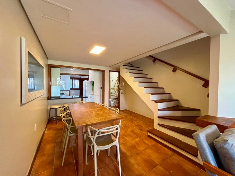 Duplex a junto ao mar , frente ampla área verde, sacada com vista !: 11ª foto da galeria de imagens do imóvel