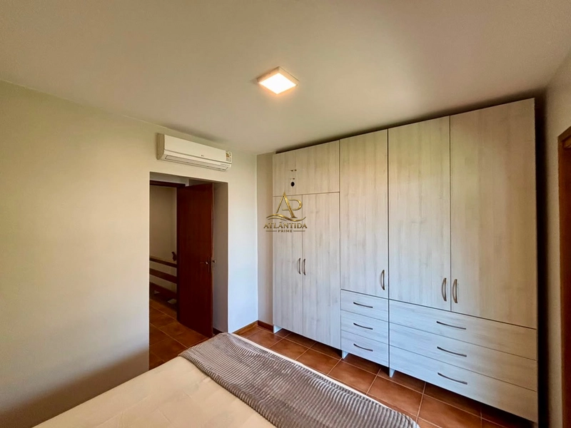 Duplex a junto ao mar , frente ampla área verde, sacada com vista !: 4ª foto da galeria de imagens do imóvel