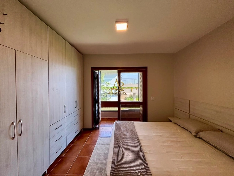 Duplex a junto ao mar , frente ampla área verde, sacada com vista !: 15ª foto da galeria de imagens do imóvel