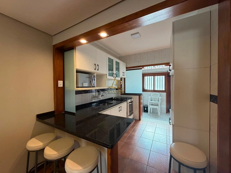 Duplex a junto ao mar , frente ampla área verde, sacada com vista !: 7ª foto da galeria de imagens do imóvel