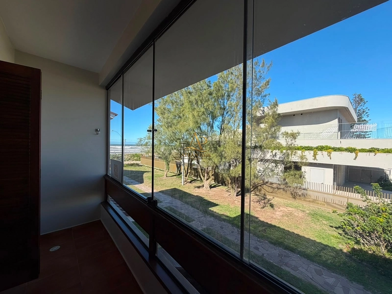Duplex a junto ao mar , frente ampla área verde, sacada com vista !: 11ª foto da galeria de imagens do imóvel