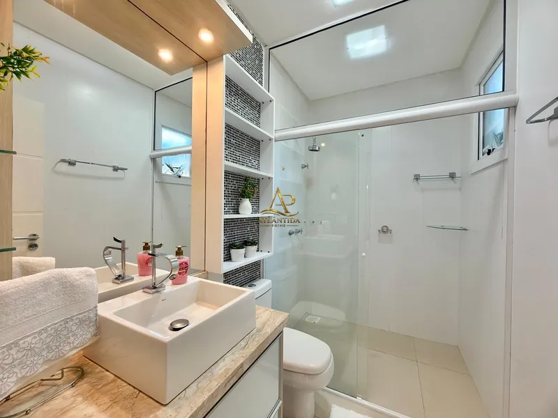 Belíssima casa em Atlãntida .: 29ª foto da galeria de imagens do imóvel