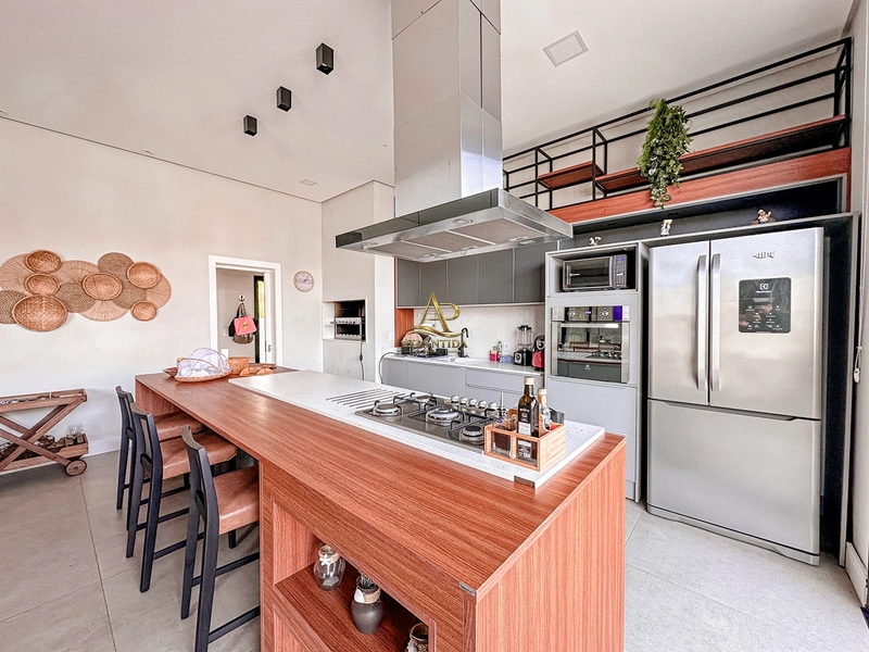 Viva o privilégio de morar em um dos endereços mais desejados do litoral gaúcho. Uma residência que une arquitetura contemporânea, acabamentos de alto padrão e ambientes projetados para oferecer conforto, sofisticação e momentos inesquecíveis.: 18ª foto da galeria de imagens do imóvel