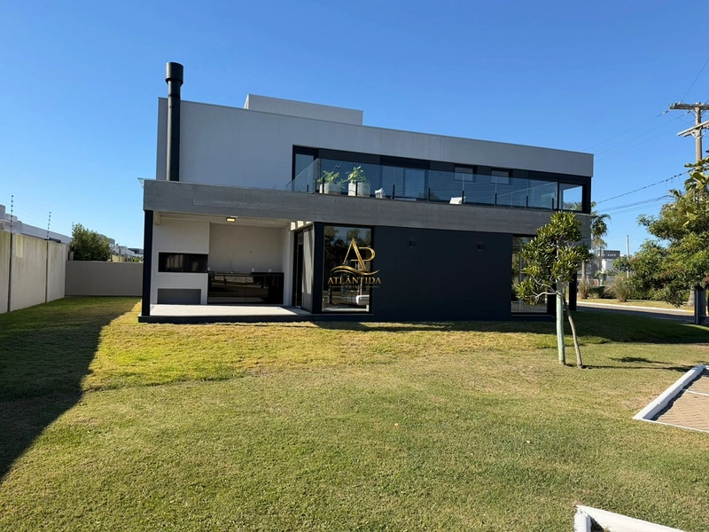 Sofisticação, tecnologia e exclusividade em uma das melhores localizações do condomínio, em terreno de esquina e a poucos passos da área de lazer.: 2ª foto da galeria de imagens do imóvel