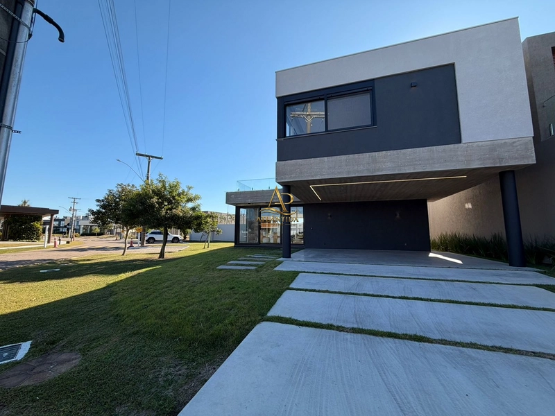 Sofisticação, tecnologia e exclusividade em uma das melhores localizações do condomínio, em terreno de esquina e a poucos passos da área de lazer.: 6ª foto da galeria de imagens do imóvel