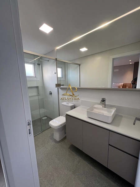 Sofisticação, tecnologia e exclusividade em uma das melhores localizações do condomínio, em terreno de esquina e a poucos passos da área de lazer.: 17ª foto da galeria de imagens do imóvel