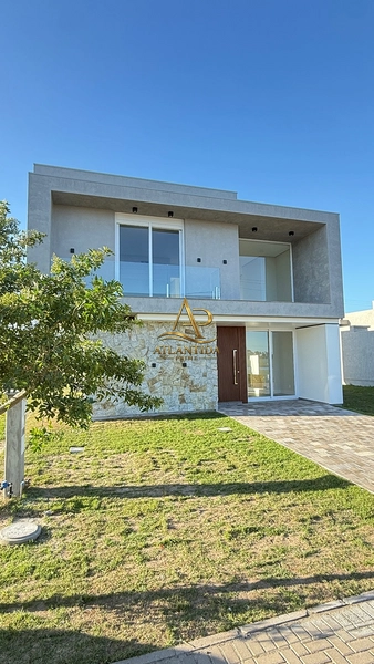 CASA EM CONDOMÍNIO À VENDA EM XANGRI-LÁ: 2ª foto da galeria de imagens do imóvel