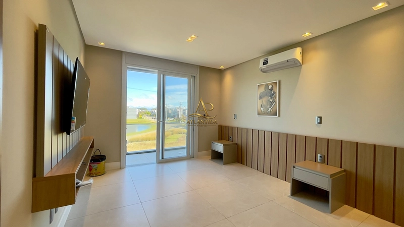 Elegância, espaço e exclusividade definem esta magnífica residência! localizada em condomínio fechado no bairro Maristela, em Xangri-Lá.: 22ª foto da galeria de imagens do imóvel