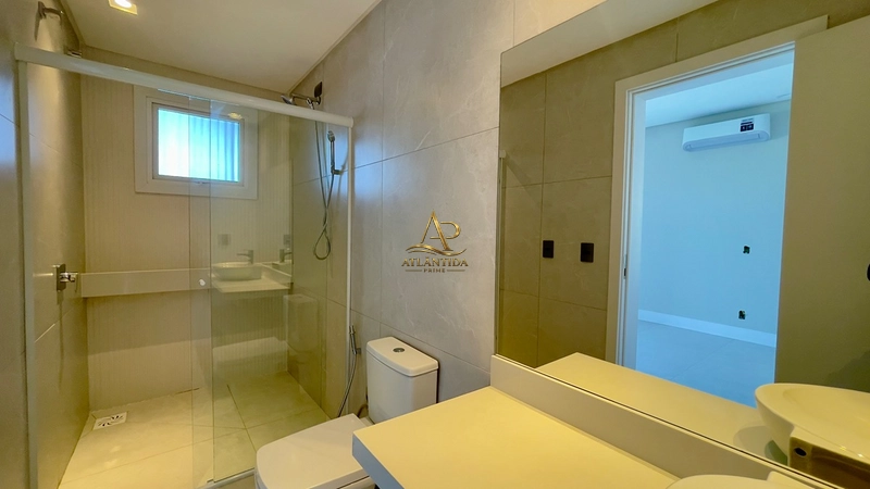 Elegância, espaço e exclusividade definem esta magnífica residência! localizada em condomínio fechado no bairro Maristela, em Xangri-Lá.: 17ª foto da galeria de imagens do imóvel