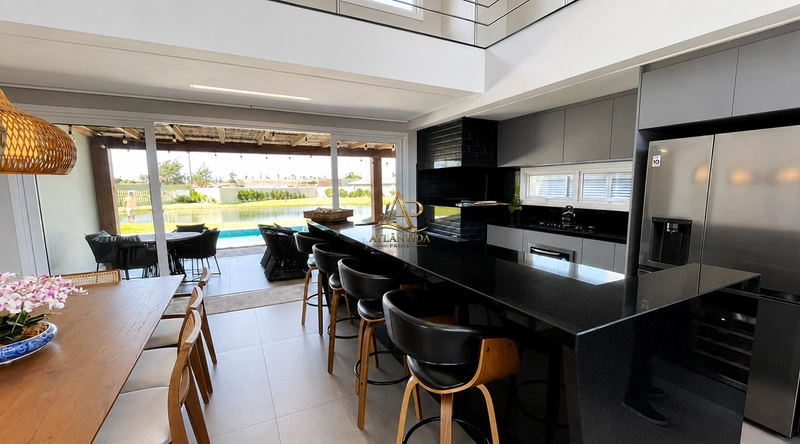 🏡 SOFISTICAÇÃO À BEIRA DO LITORAL! : 2ª foto da galeria de imagens do imóvel