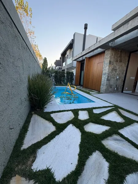 SUNSET – Casa Térrea de Alto Padrão com 4 Suítes e Piscina: 16ª foto da galeria de imagens do imóvel