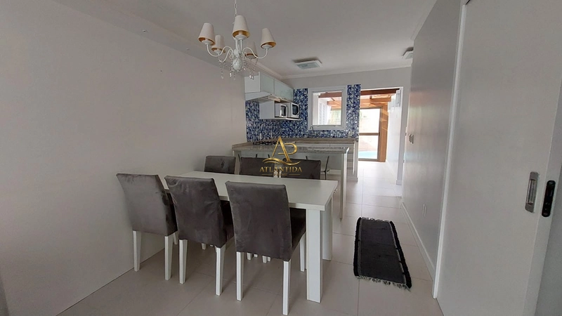 🏡 CASA HERMOSA | FRENTE PARA O LAGO  ✨ 3 dormitórios 🌊 Frente para o lago 🏊 Piscina privativa 🛋️ Mobiliada 🌿 Excelente espaço para viver momentos inesquecíveis  Uma casa completa, pronta para morar e perfeita para quem busca conforto, lazer e uma localização privilegiada.: 5ª foto da galeria de imagens do imóvel