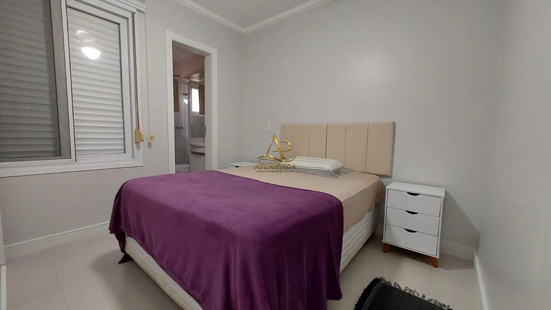 🏡 CASA HERMOSA | FRENTE PARA O LAGO  ✨ 3 dormitórios 🌊 Frente para o lago 🏊 Piscina privativa 🛋️ Mobiliada 🌿 Excelente espaço para viver momentos inesquecíveis  Uma casa completa, pronta para morar e perfeita para quem busca conforto, lazer e uma localização privilegiada.: 14ª foto da galeria de imagens do imóvel